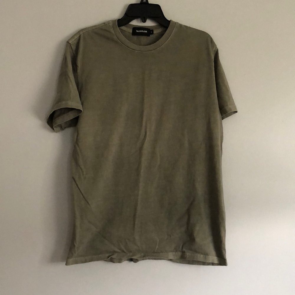 TALENTLESS Men’s T-Shirt, size L, color-army green, super soft, distressed look
